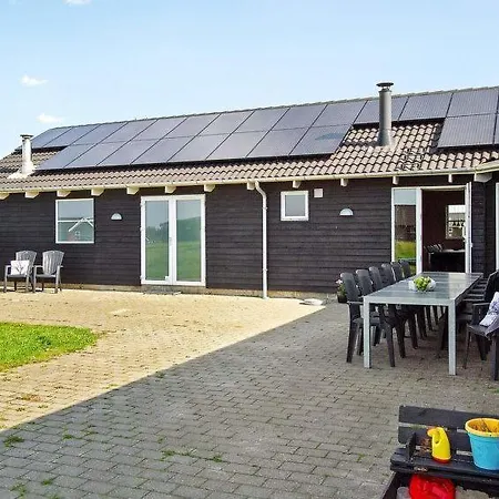 Holiday home Sleeps 16 Pool Wifi Norre Lyngby